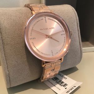 🔥MEGA SALE🔥Beautiful Rose Gold MK Watch
